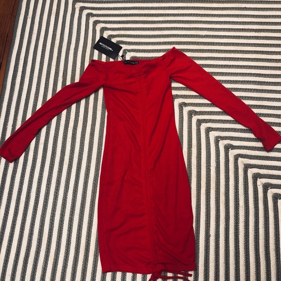 red ribbed long sleeve dress